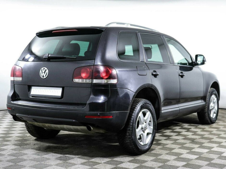 2007 Volkswagen Touareg , Серый металлик - вид 3