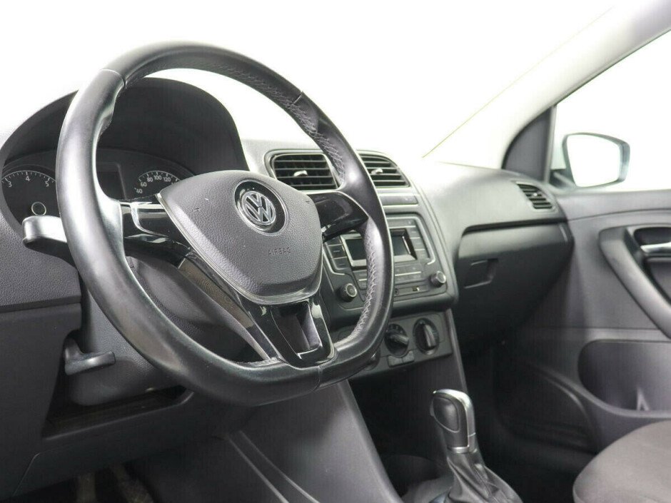2016 Volkswagen Polo , Белый металлик - вид 8