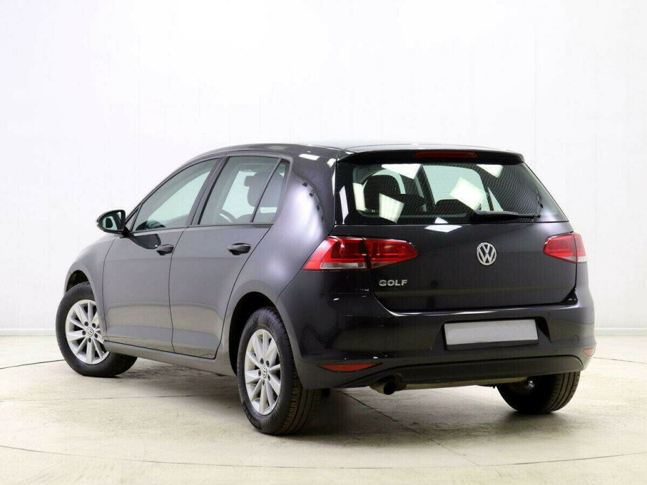 2015 Volkswagen Golf , Черный металлик - вид 4