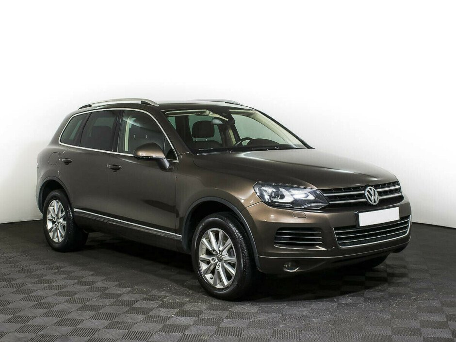 2013 Volkswagen Touareg  №6398475, Коричневый металлик, 1348000 рублей - вид 2