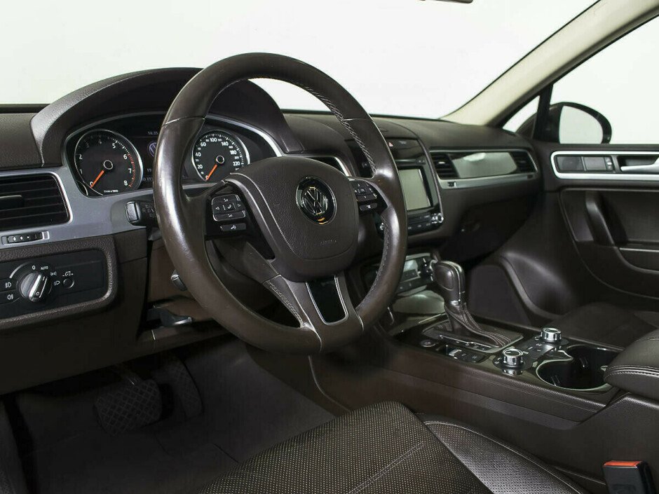 2013 Volkswagen Touareg , Коричневый металлик - вид 13
