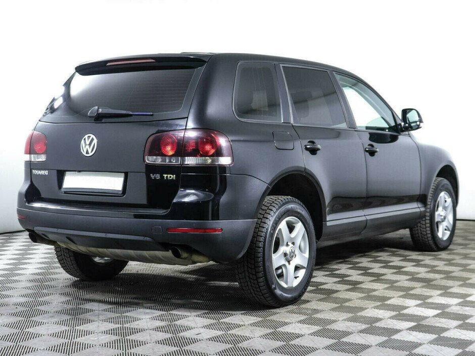 2007 Volkswagen Touareg , Черный металлик - вид 3