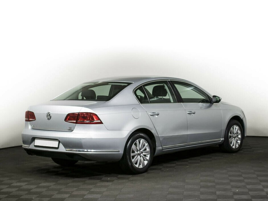 2012 Volkswagen Passat , Серебряный металлик - вид 3