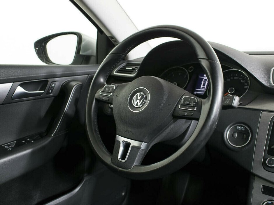 2012 Volkswagen Passat , Серебряный металлик - вид 5