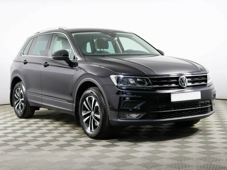 2019 Volkswagen Tiguan  №6398499, Черный , 1797000 рублей - вид 2