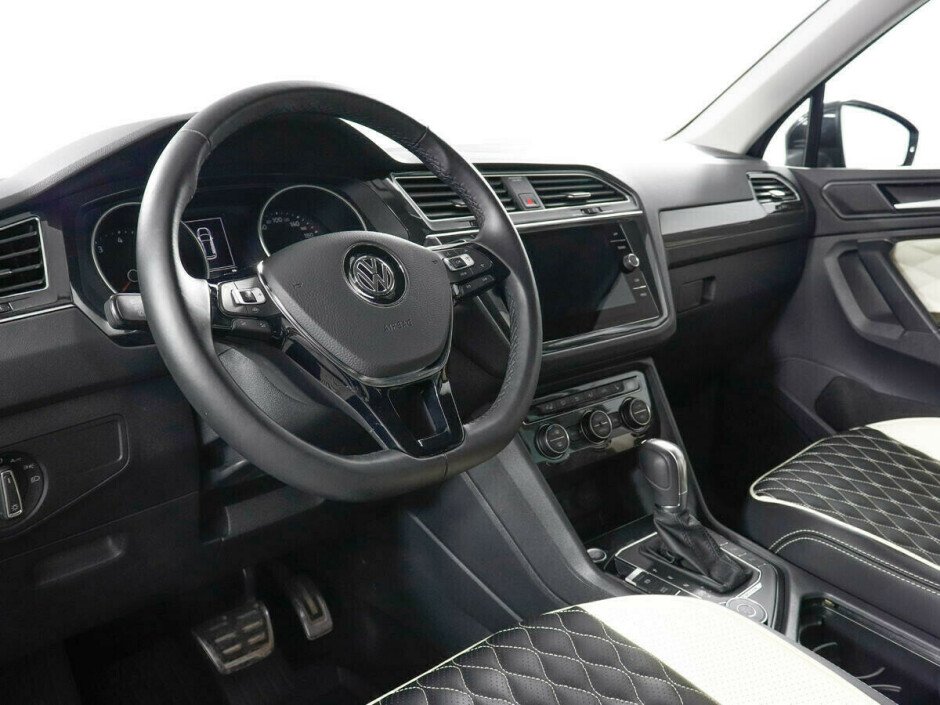 2019 Volkswagen Tiguan  №6398499, Черный , 1797000 рублей - вид 7