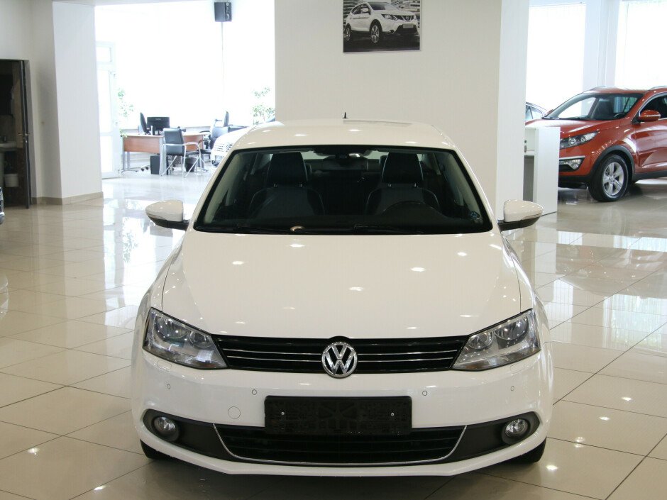 2014 Volkswagen Jetta , Белый  - вид 2