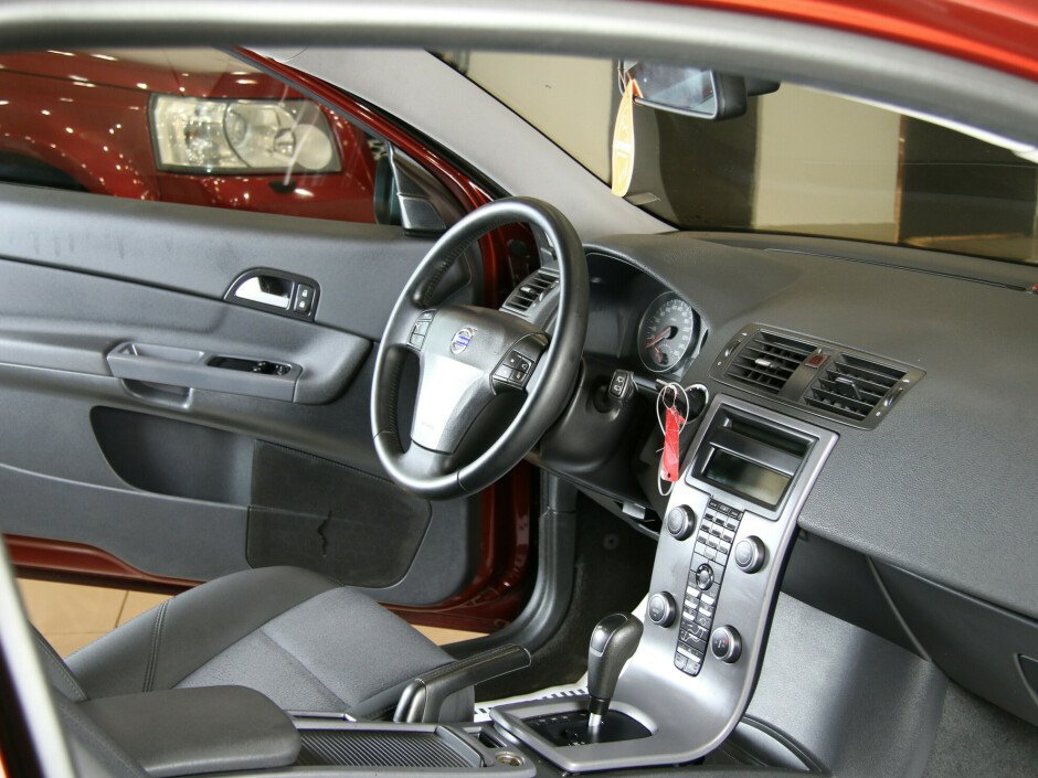 2007 Volvo C30  №6398637, Красный металлик, 327000 рублей - вид 6