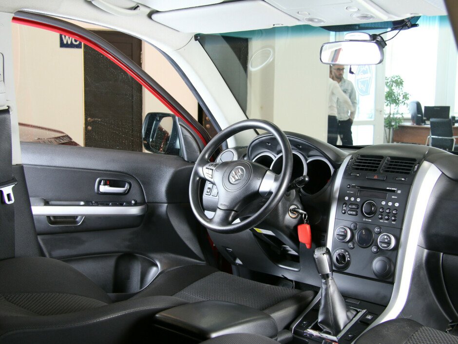 2010 Suzuki Grand-vitara , Красный металлик - вид 5