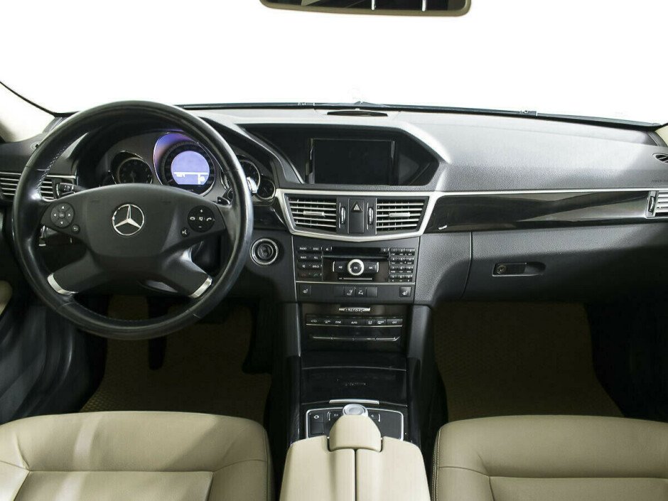 2010 Mercedes-Benz E-klass , Черный металлик - вид 5