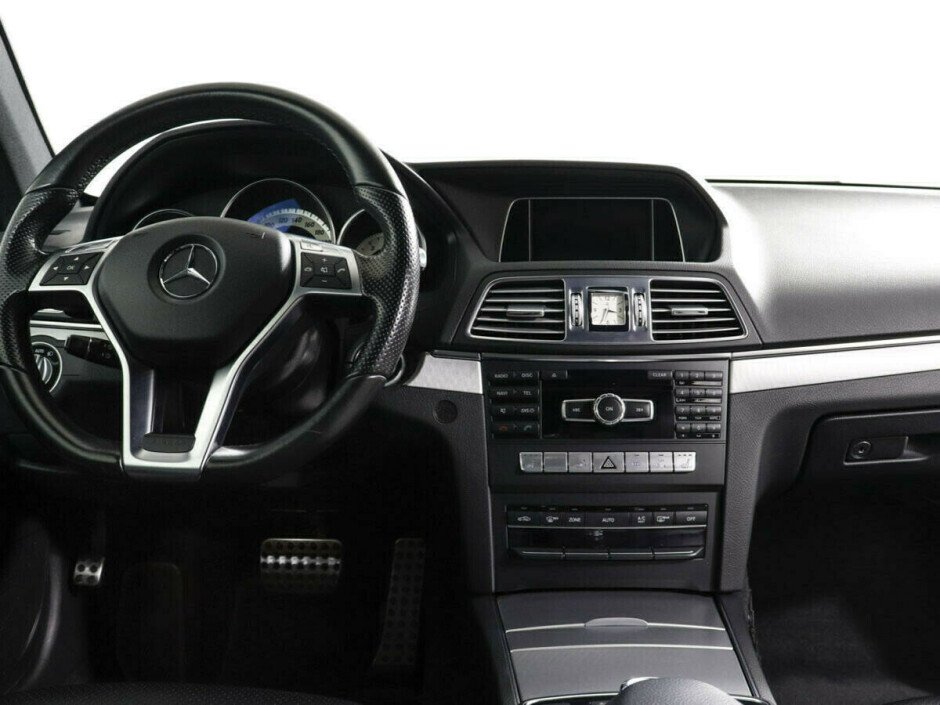 2015 Mercedes-Benz E-klass , Черный  - вид 7