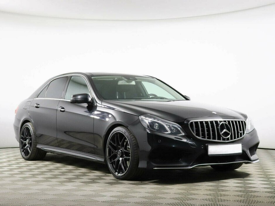 2014 Mercedes-Benz E-klass , Черный металлик - вид 2