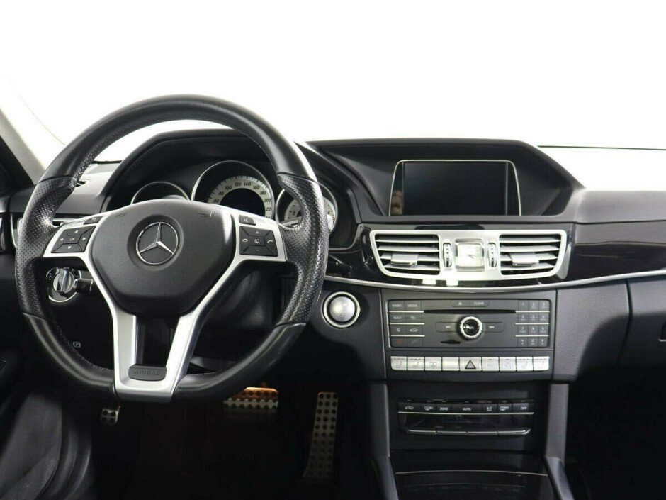 2014 Mercedes-Benz E-klass , Черный металлик - вид 6