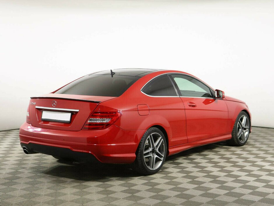 2013 Mercedes-Benz C-klass , Красный металлик - вид 3