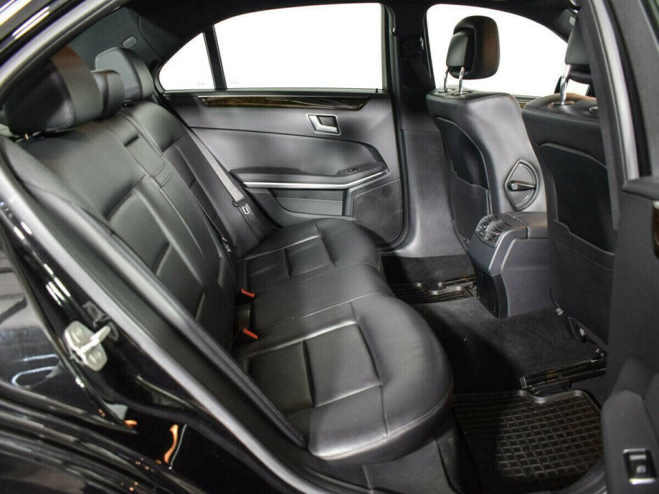 2013 Mercedes-Benz E-klass , Черный  - вид 7