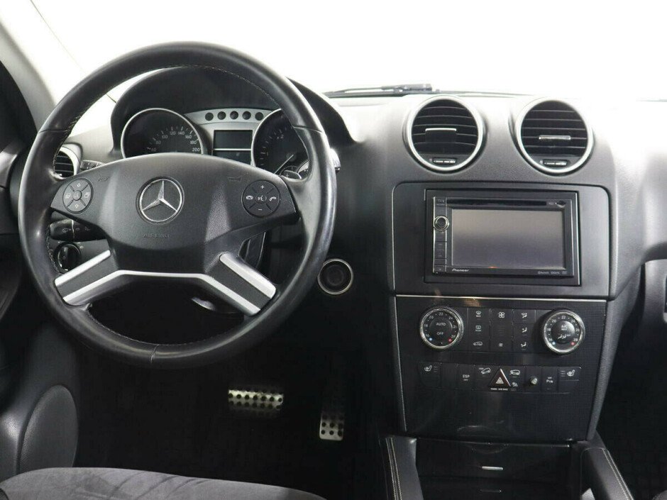 2010 Mercedes-Benz M-klass , Черный металлик - вид 12