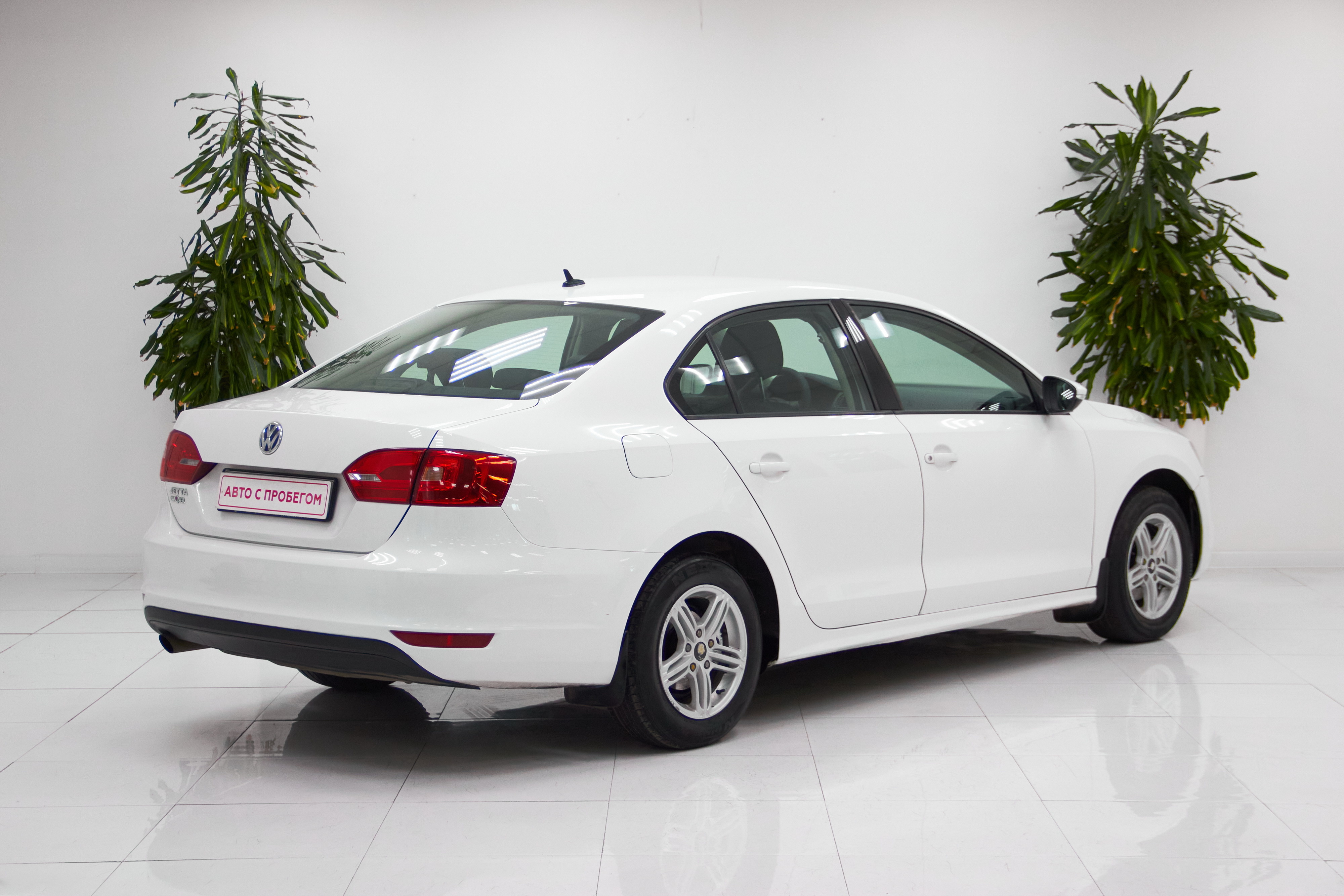 2014 Volkswagen Jetta , Белый - вид 4