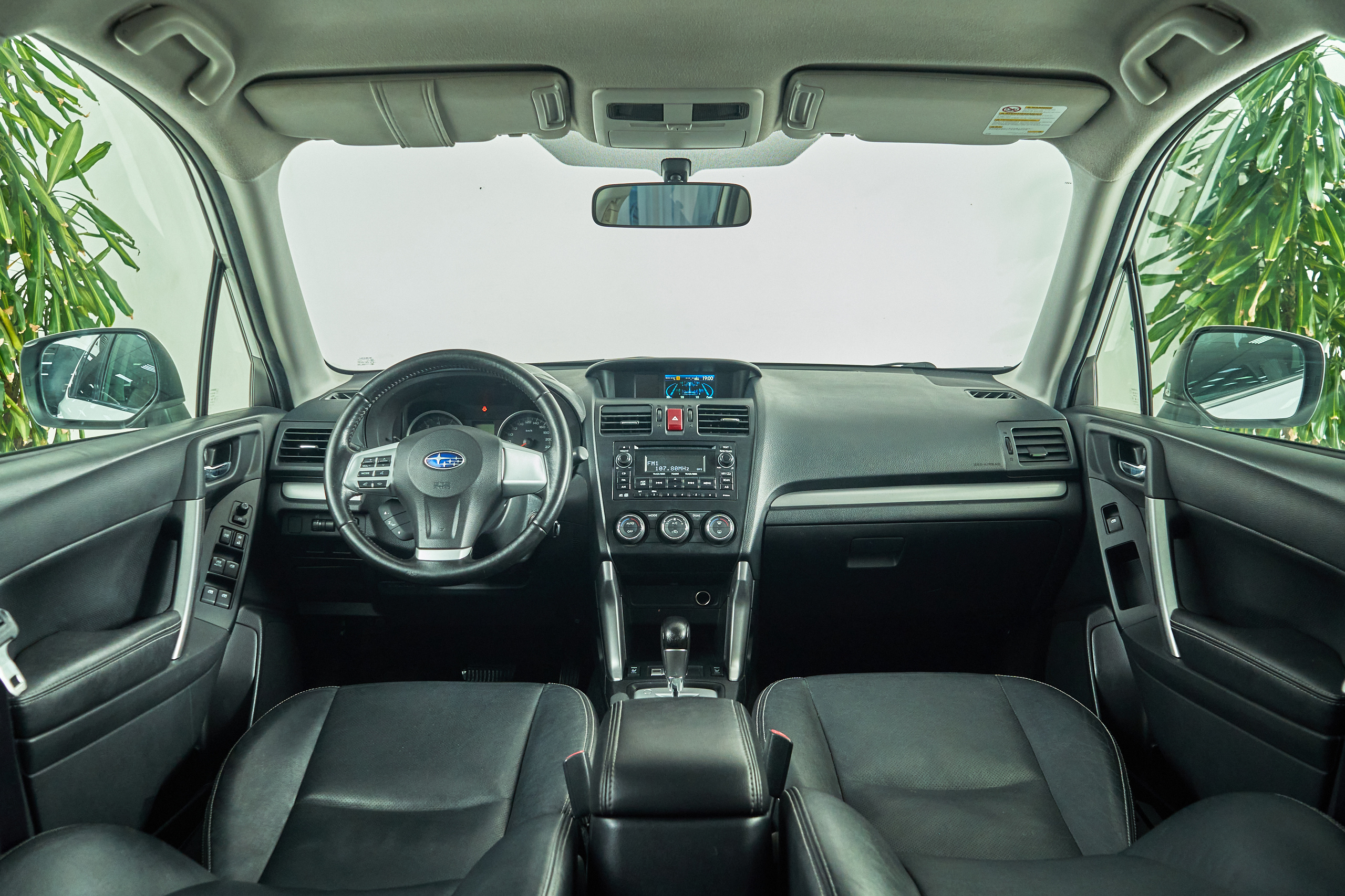 2013 Subaru Forester , Белый - вид 8